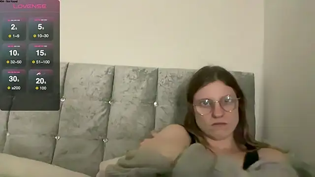 BustyKellyXXX's cam snapshot