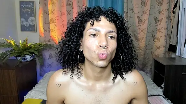 Angel_White25's cam snapshot