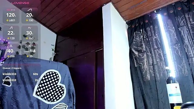 saray__jones's cam snapshot