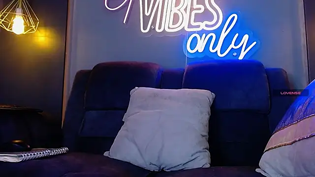 LOLIITA__LOVE live sex cam