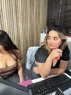 Antonella_Julieta's cam snapshot