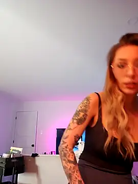 LilyOrion's cam snapshot