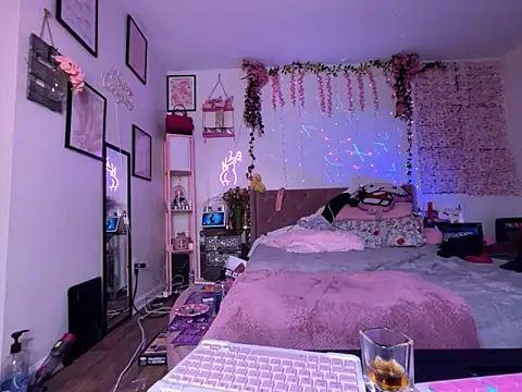 VixenCapri live sex cam