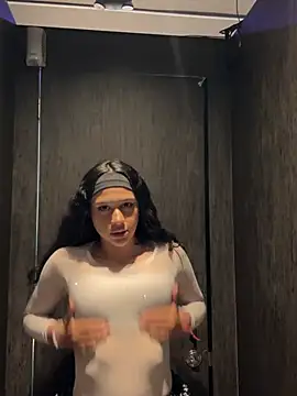 BabyKathy's cam snapshot