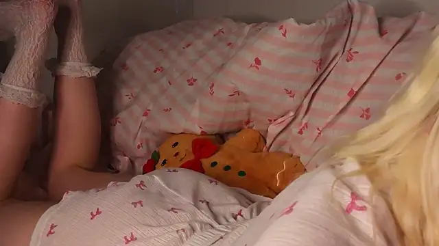 minigirl's cam snapshot