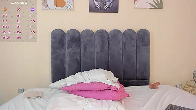 aura_vega's cam snapshot