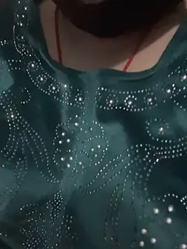 desi_maira's cam snapshot