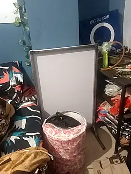 Koziekylie's cam snapshot