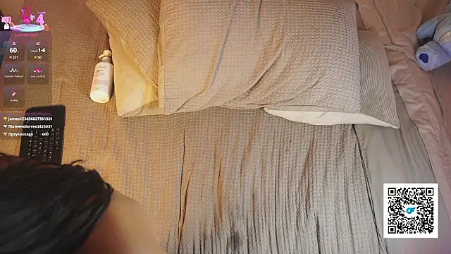 sweetlittlevenus live sex cam