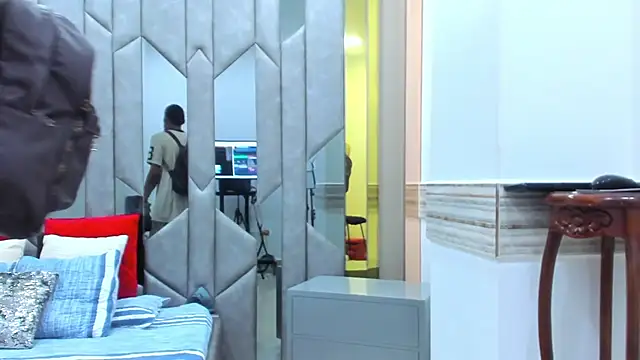 Rpoolrboy live sex cam