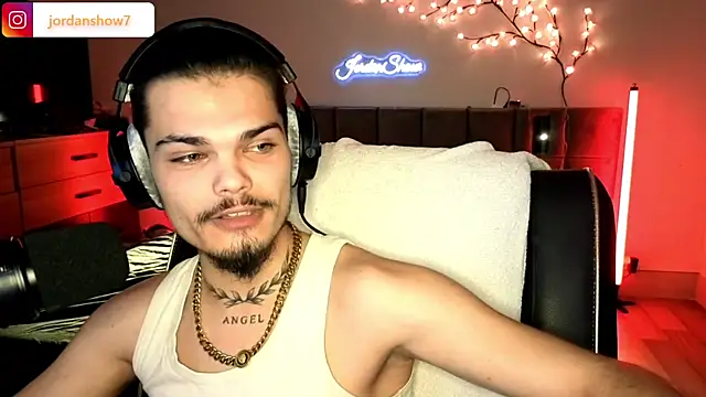 JordanShow live sex cam