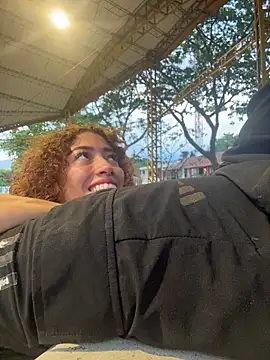 roxyrougee's cam snapshot