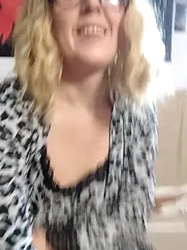 Amelialove42's cam snapshot