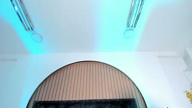 Karlagonzales_'s cam snapshot