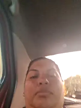 chubby_sexy_big_tits's cam snapshot