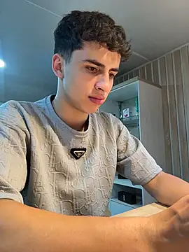 AdrianRinaldi live sex cam