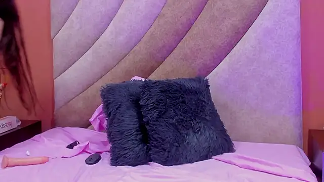 Corinna-saenz's cam snapshot