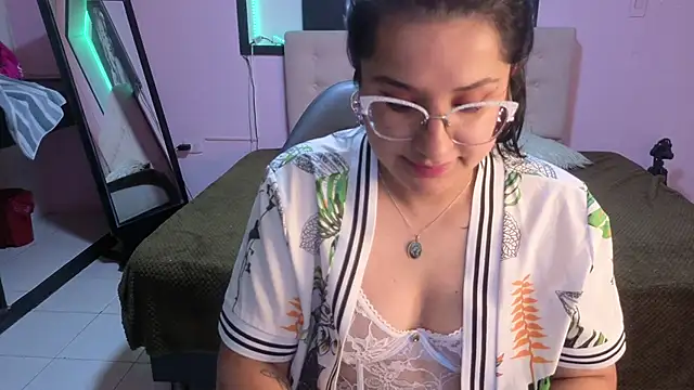 _sophiie_1's cam snapshot