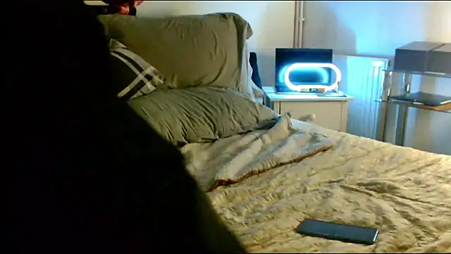 ImYourXtoy's cam snapshot