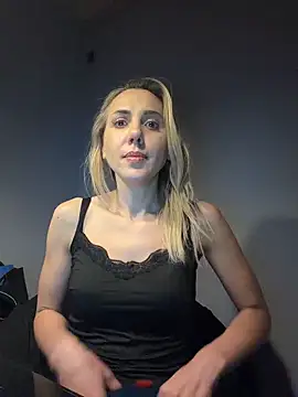 ElenaWhitmore's cam snapshot