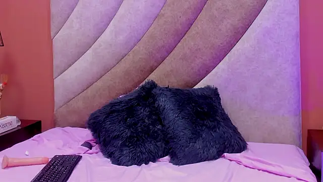 Corinna-saenz's cam snapshot