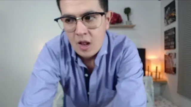 dylan_santiago_'s cam snapshot