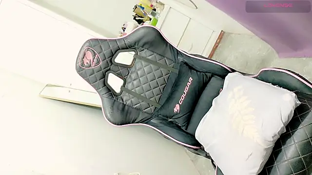 tgirljennie_69 live sex cam