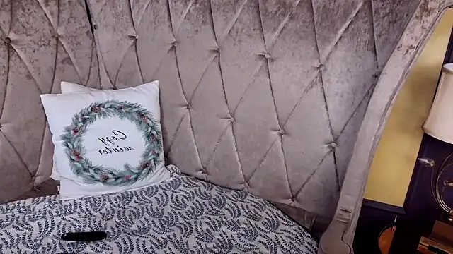 BustyGizelle live sex cam