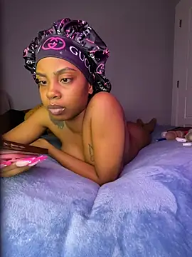 TheRealOshunQueen live sex cam
