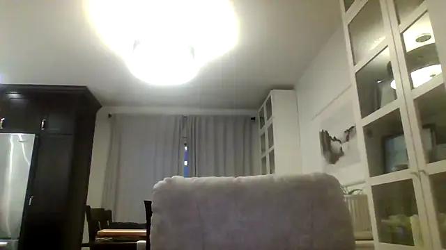 DaisyBlake's cam snapshot