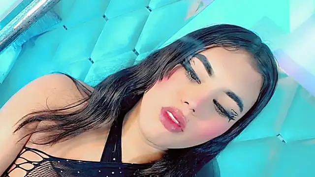 AithanaBlaze live sex cam