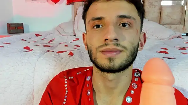 Curlystartt live sex cam