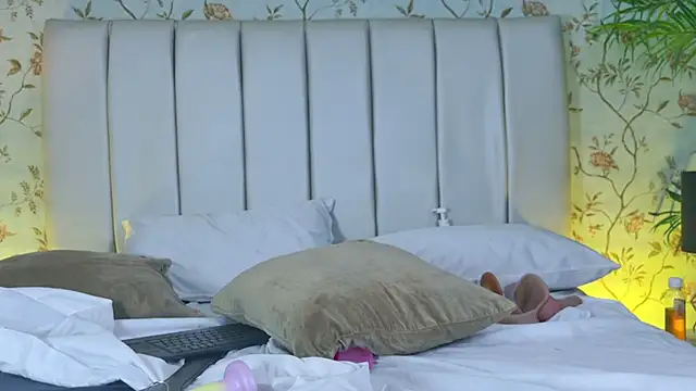 Jessie_GB's cam snapshot