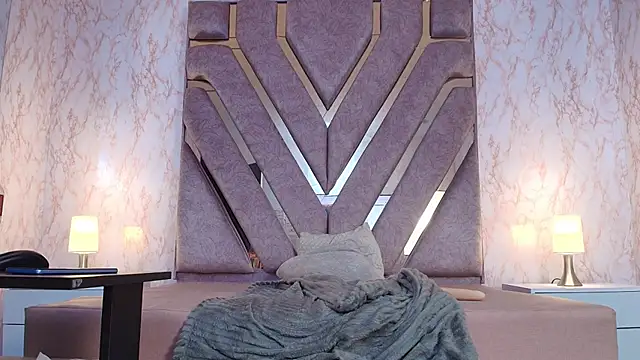 GISELLE_HOTLOVE's cam snapshot