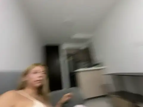 DollMagguie's cam snapshot