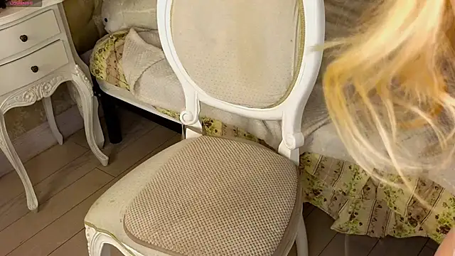 Emma_Frosty's cam snapshot