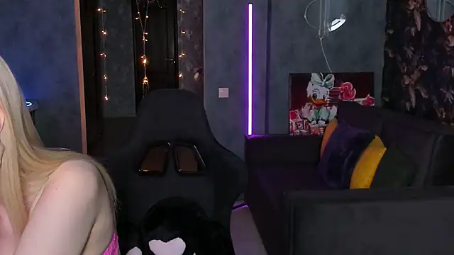 Blckmirrorr's cam snapshot