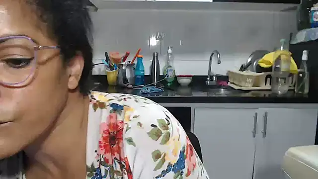 kateleyagrey's cam snapshot