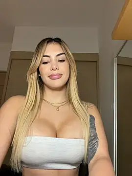 mi_suk11's cam snapshot