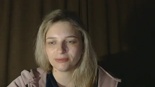 ElisSky301's cam snapshot