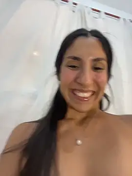 MaddyX__'s cam snapshot