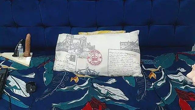 AriesCake live sex cam