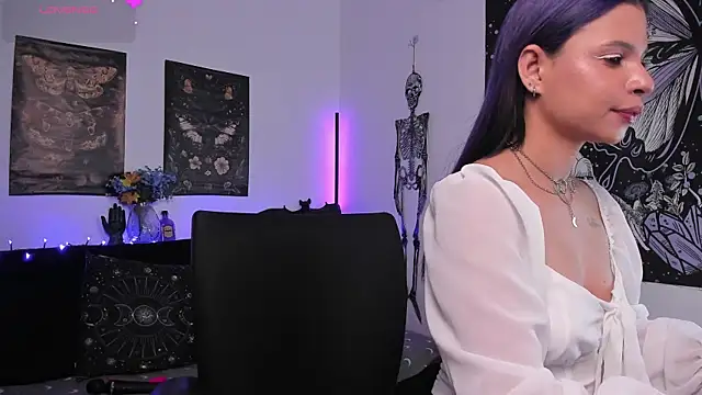 LadyAvalon live sex cam