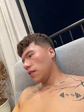 Logan_smith1 live sex cam