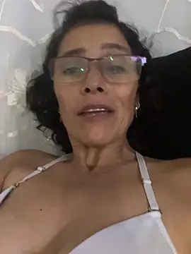 MireyaTorresGu live sex cam