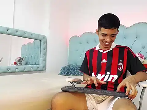 Apolo_Richards's cam snapshot