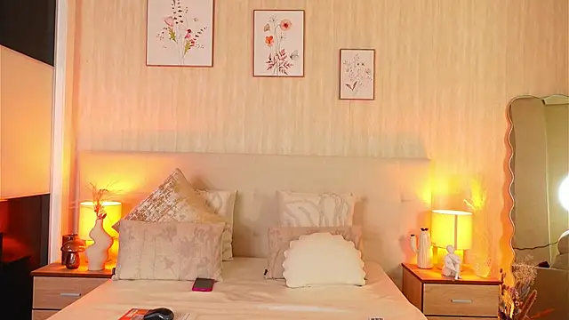 ZamphyraNightt's cam snapshot