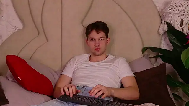 JamesRaww live sex cam