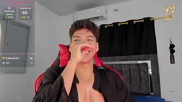 Maximiliano_Khalil live sex cam