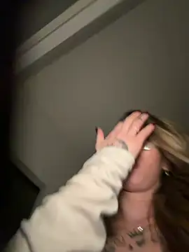 vinique99's cam snapshot